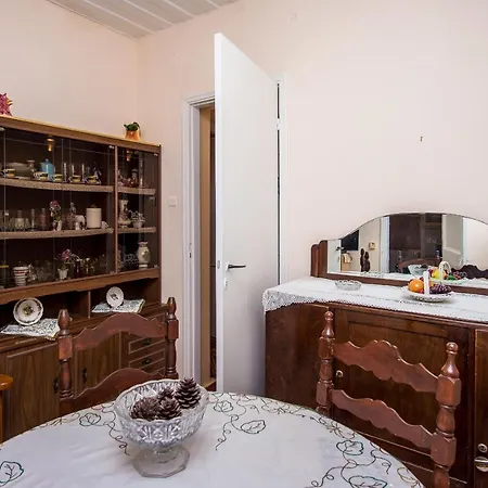 Christina's House أرغوستولي